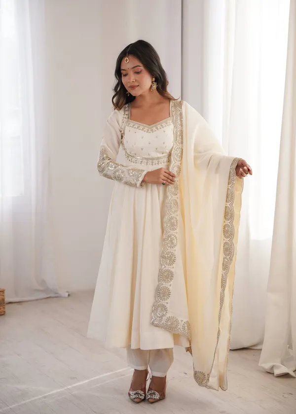 Noorjahan_Elegant_Black_Roman_Silk_Embroidered_Anarkali_Suit_Set