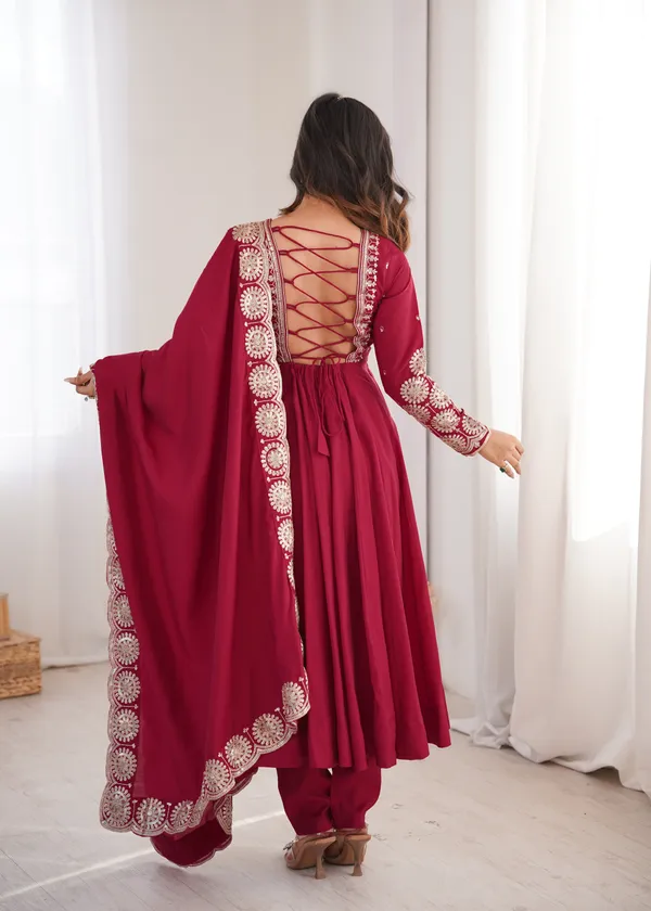 Noorjahan_Elegant_Black_Roman_Silk_Embroidered_Anarkali_Suit_Set