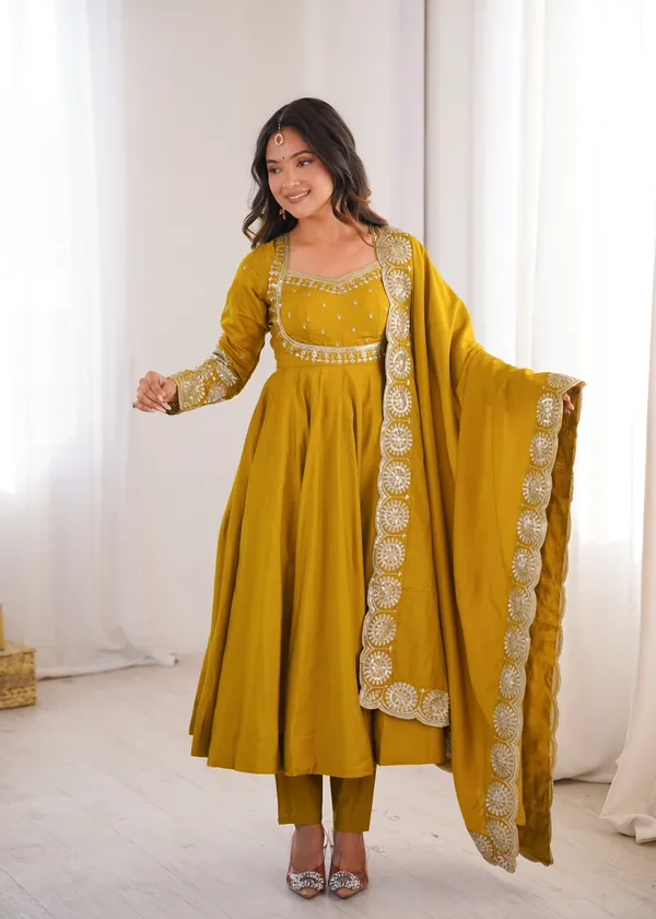 Noorjahan_Elegant_Black_Roman_Silk_Embroidered_Anarkali_Suit_Set