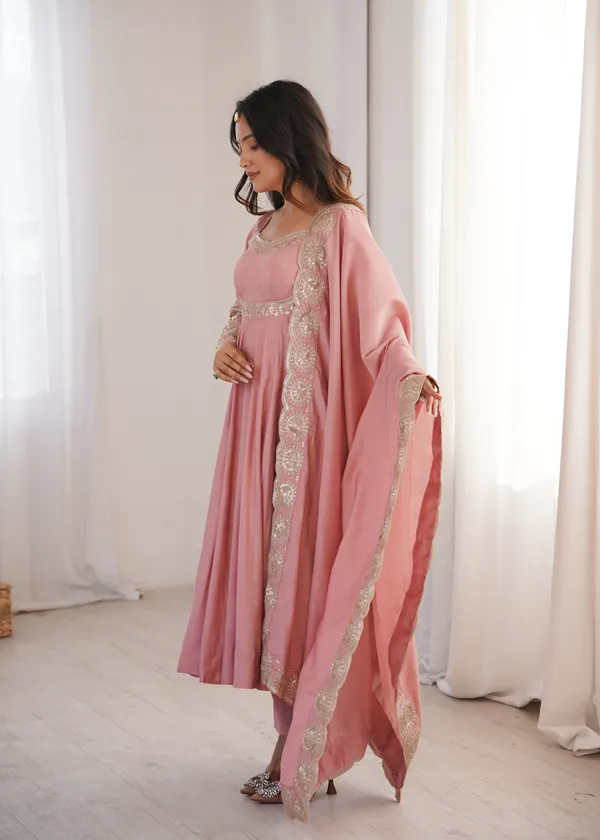 Noorjahan_Elegant_Black_Roman_Silk_Embroidered_Anarkali_Suit_Set