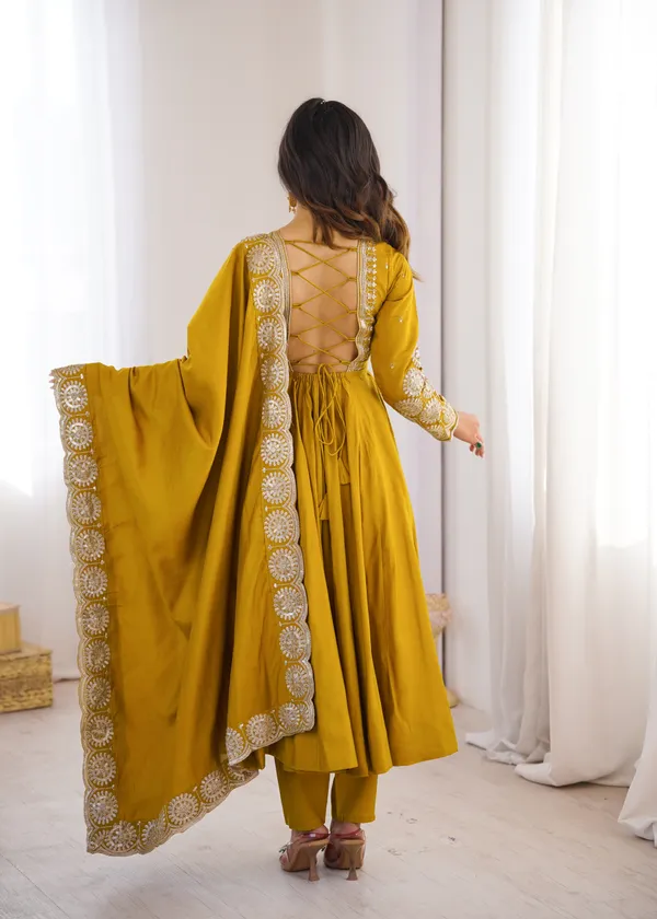 Noorjahan_Elegant_Black_Roman_Silk_Embroidered_Anarkali_Suit_Set