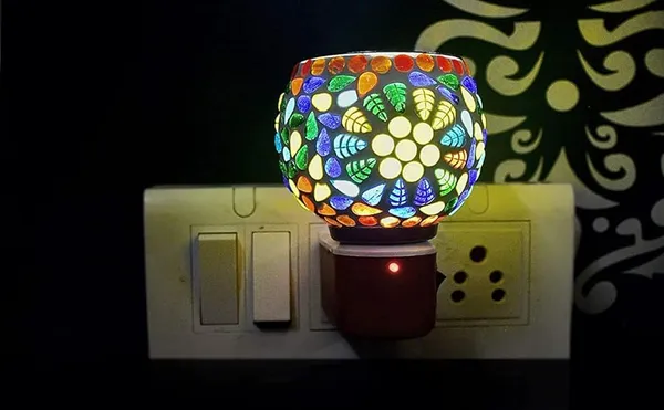 NextTech_Mosaic_Floral_Pattern_Plug-In_Night_Lamp_-_Decorative_LED_Wall_Light_for_Bedroom,_Hallway_&_Home_Ambience