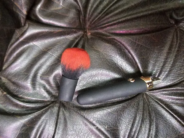 Nexttech_Electric_Vibrating_Foundation_Makeup_Brush_Flawless_Blending