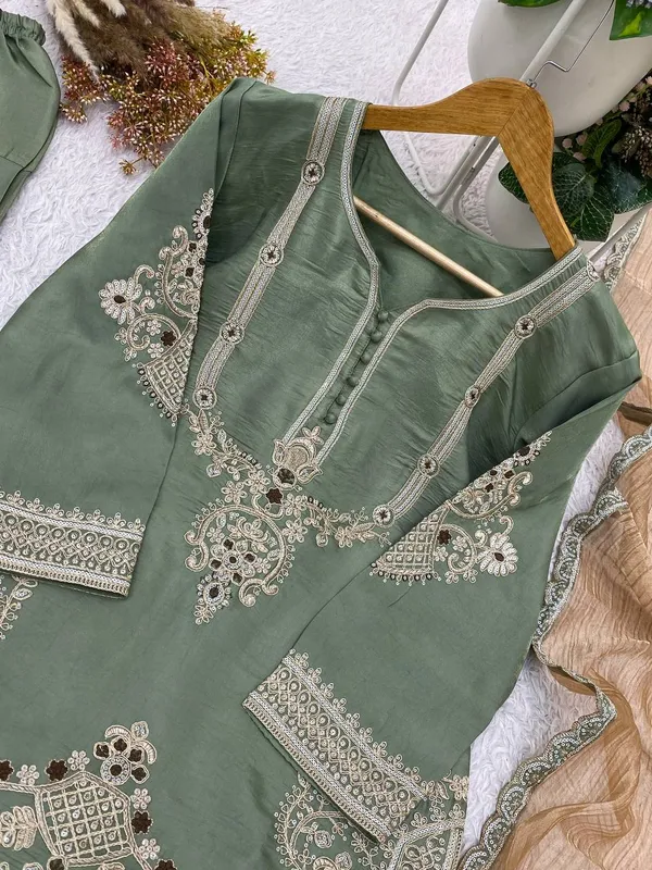 Green_Embroidered_Kurta_Set_for_Women