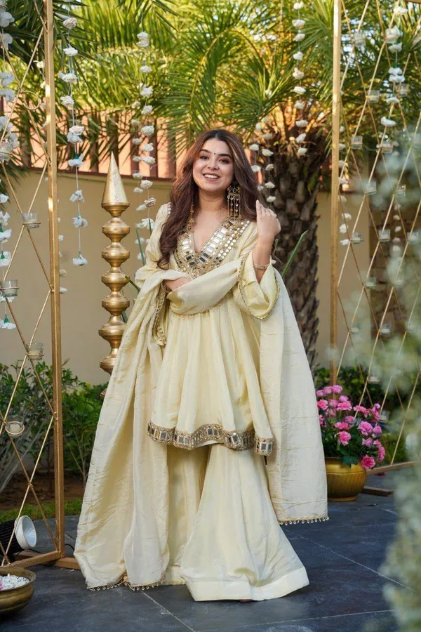 Cream_Embellished_Anarkali_Suit_Set_for_Women