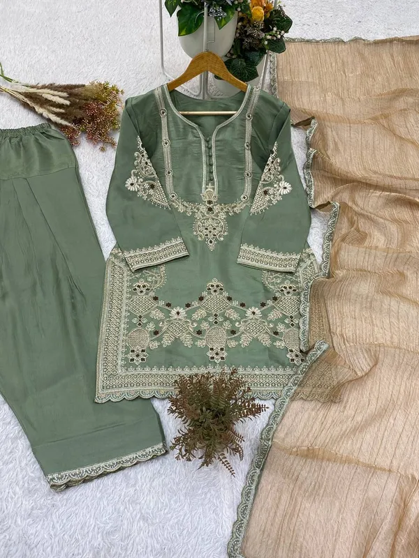 Green_Embroidered_Kurta_Set_for_Women