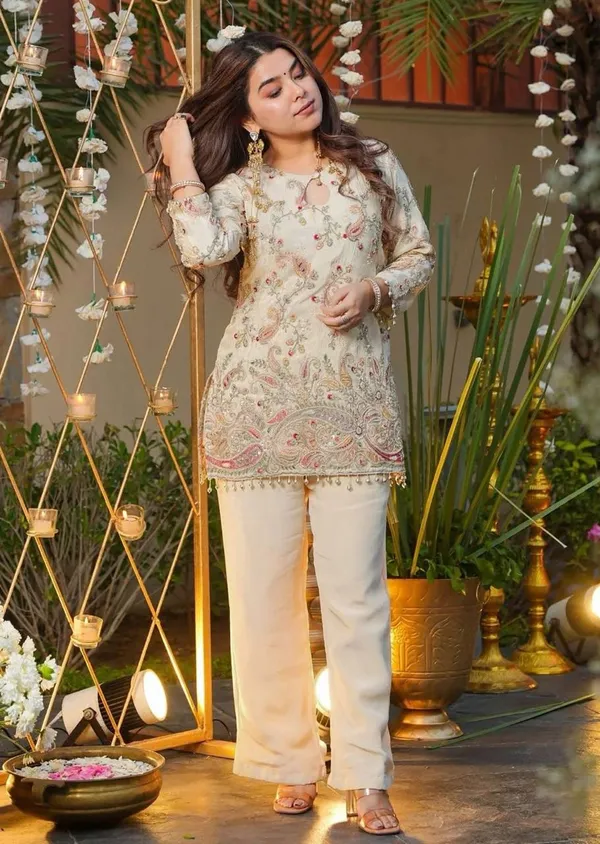 Cream_Embroidered_Straight_Kurta_Set_for_Women