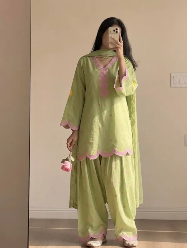 Green_Embroidered_Kurta_Set_With_Dupatta_for_Women