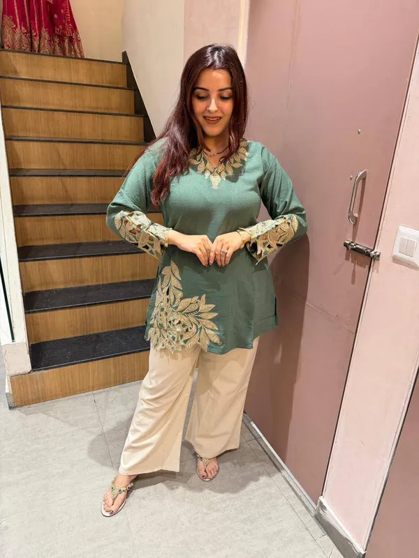 Teal_Green_Cotton_Straight_Embroidered_Kurta_Pant_Set_For_Women
