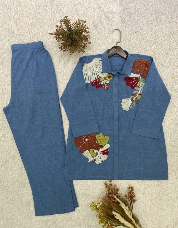 Blue_Textured_Embroidered_Kurta_Set_for_Women