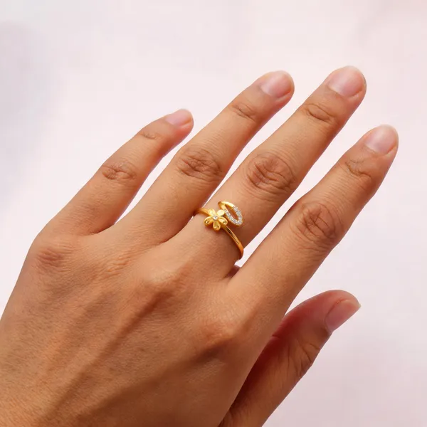 Gold_Brass_Delicate_Floral_Rhinestone_Ring_For_Women