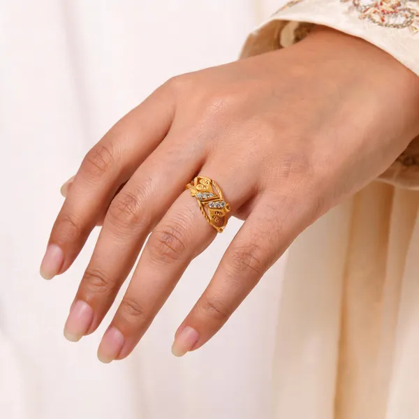 Gold_Brass_Stone_Embellished_Openwork_Ring_For_Women