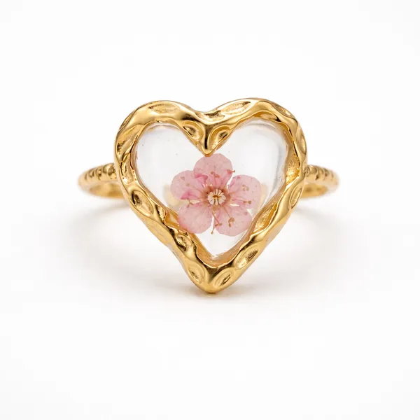 Eternal_Petal_Heart_Ring