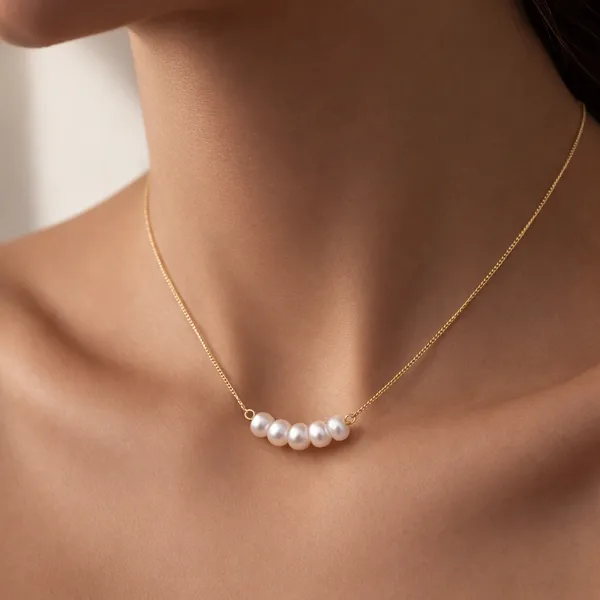 Aurora_Pearl_Arc_Necklace
