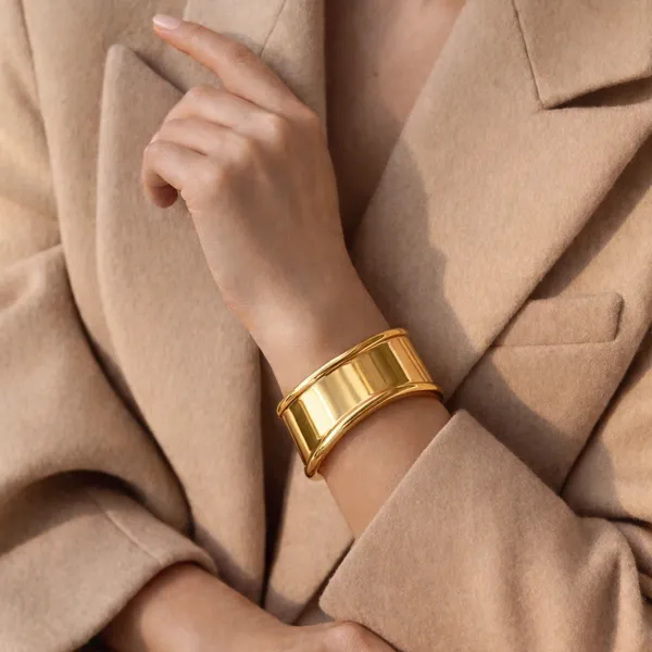 Metro_Cuff_Gold