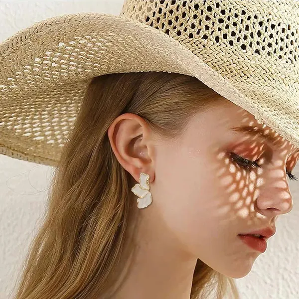 Rich_Petal_Earring