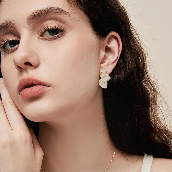 Rich_Petal_Earring