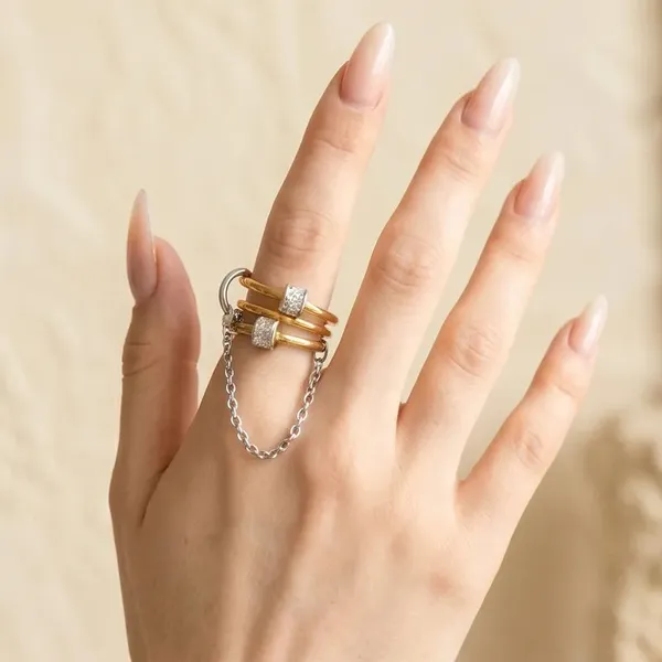 Multi_Ring_Chain_Inlaid_Ring