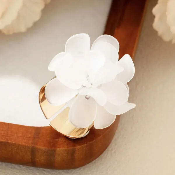 Pastel_Flower_Rings_White