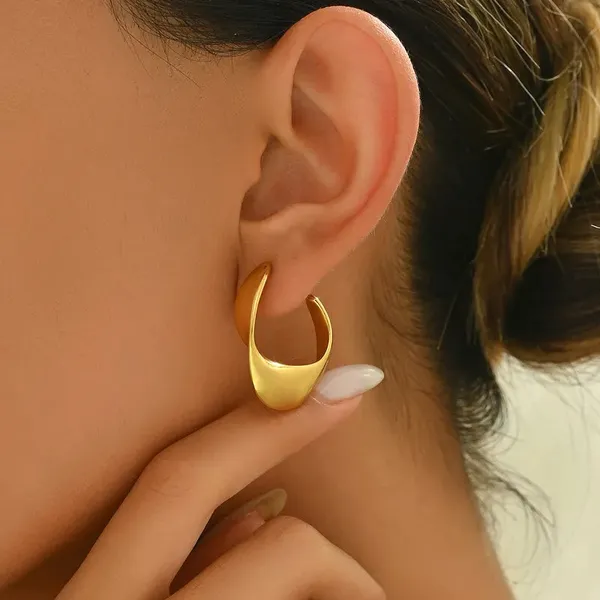 Sculpted_Hoop_Earrings