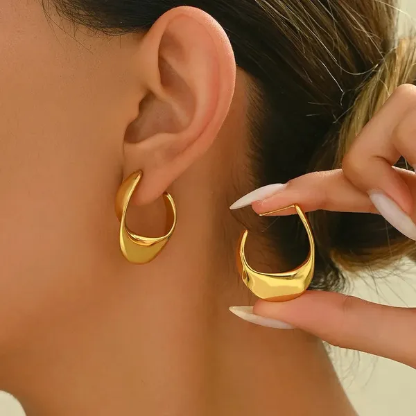 Sculpted_Hoop_Earrings