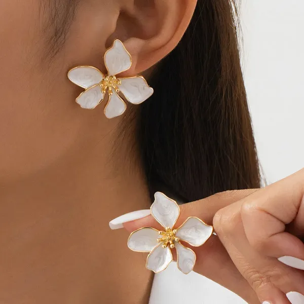 Moonflower_Earring