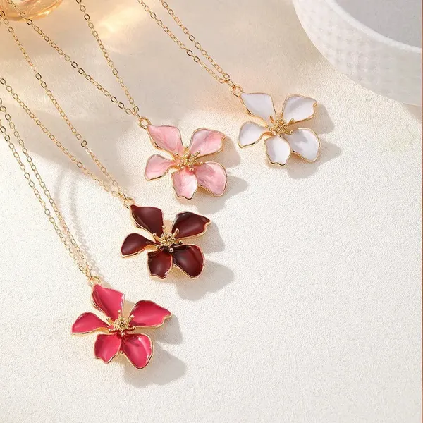 Tea_Rose_Necklace_Wine