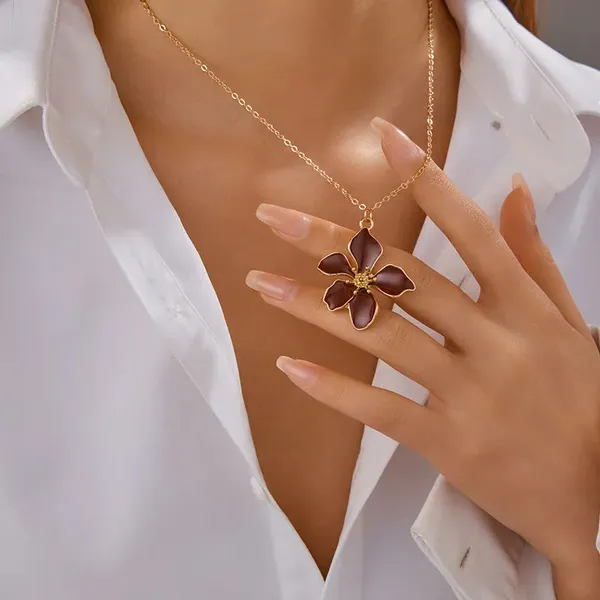 Tea_Rose_Necklace_Wine