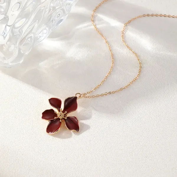 Tea_Rose_Necklace_Wine
