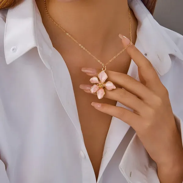 Tea_Rose_Necklace_Pink