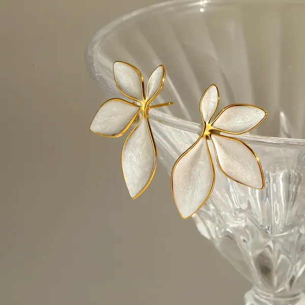 Half_Flower_Earring