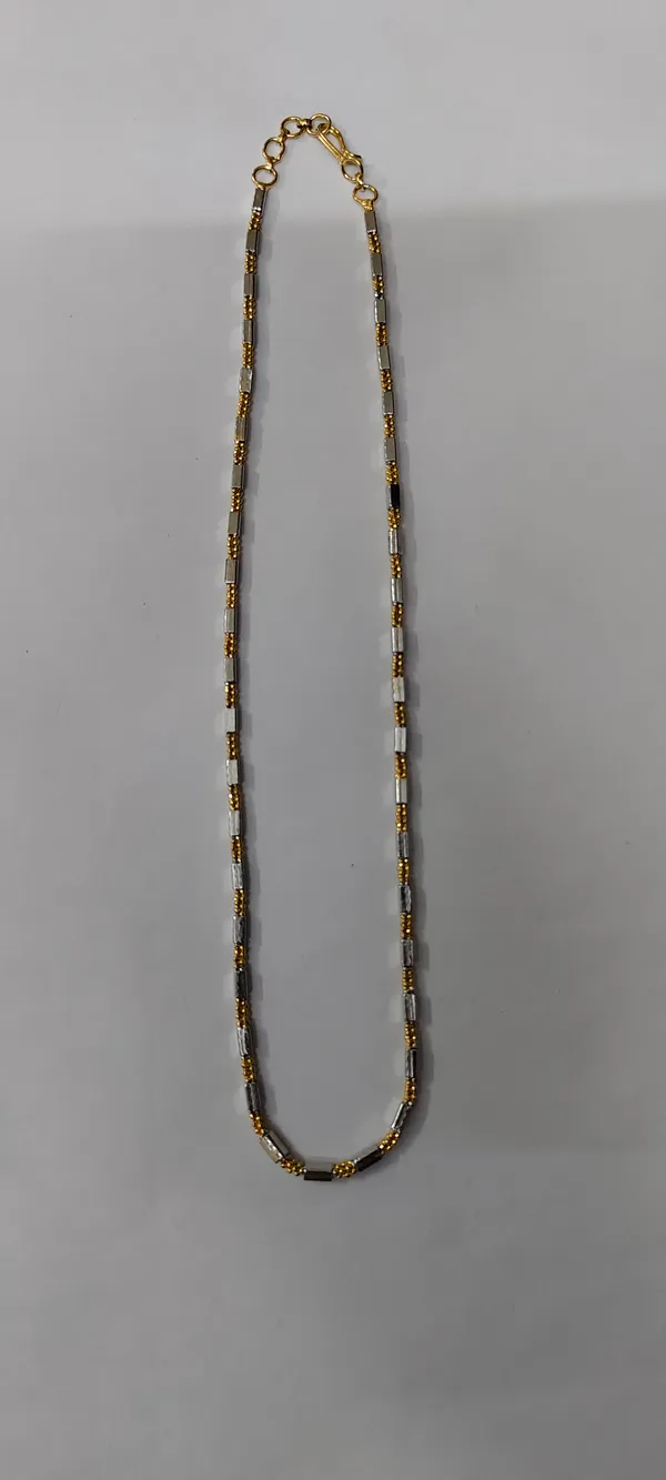 Gold_Tone_Black_And_White_Beaded_Necklace_for_Women