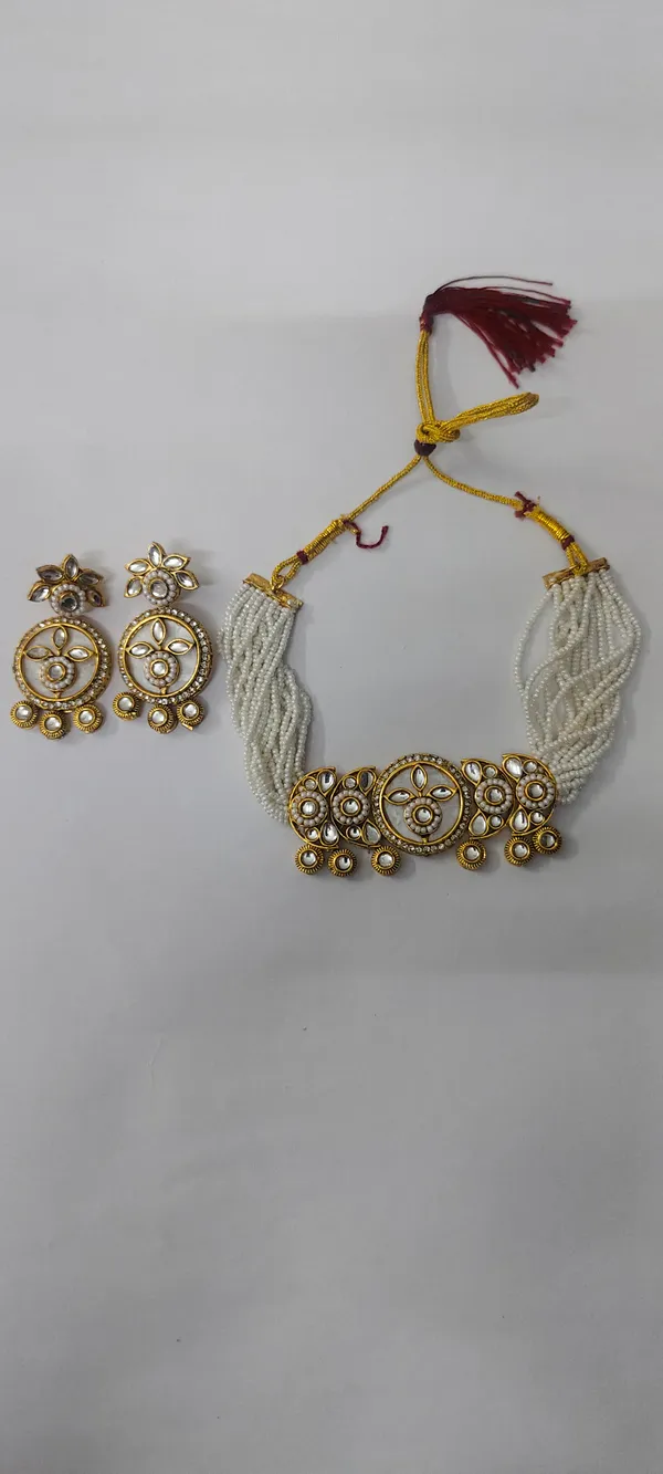 Gold_Tone_Kundan_Beaded_Necklace_Set_for_Women