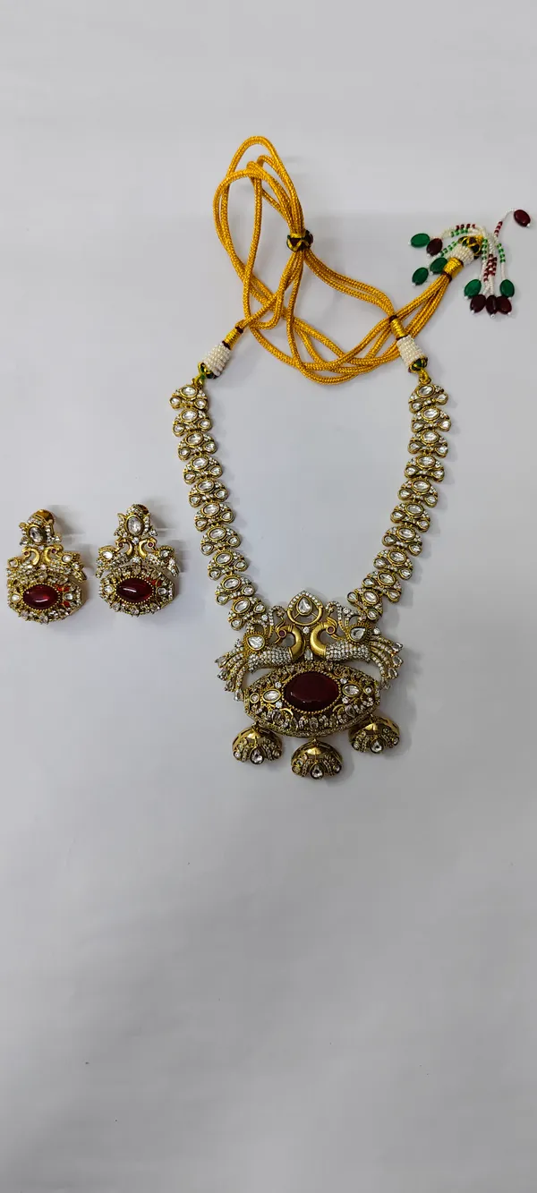 Gold_Tone_Kundan_Necklace_Set_for_Women