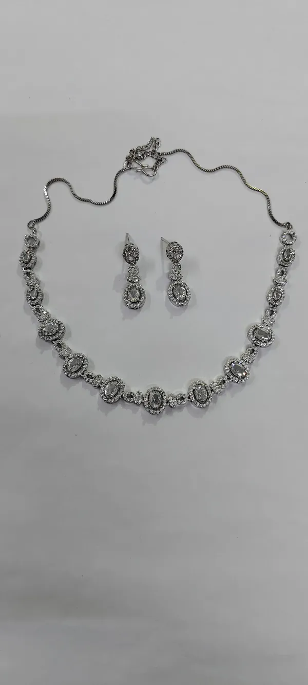 Silver_Tone_Necklace_And_Earrings_Set_for_Women