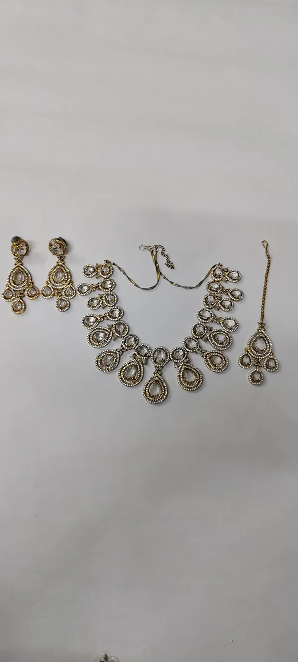 Gold_Tone_Traditional_Necklace_Set_For_Women