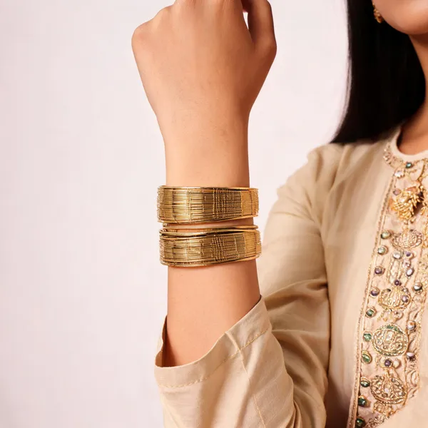Gold_Tone_Slim_Bangles_Set_for_Women_-_Pack_of_2