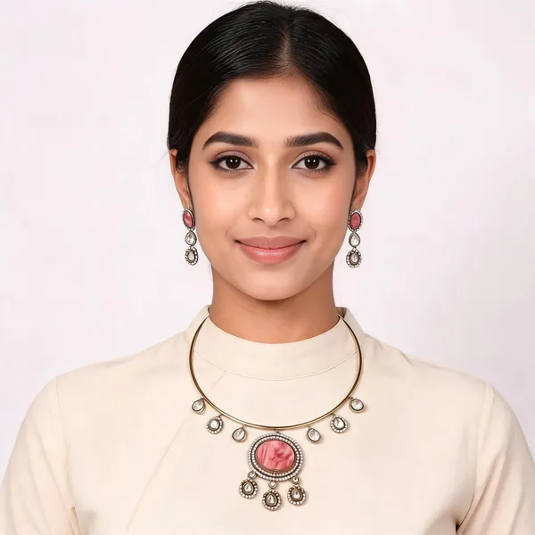 Halsi_style_necklace_with_moissanite_in_pink,_with_AD_and_Kundan._Gold_plating,_matching_earrings