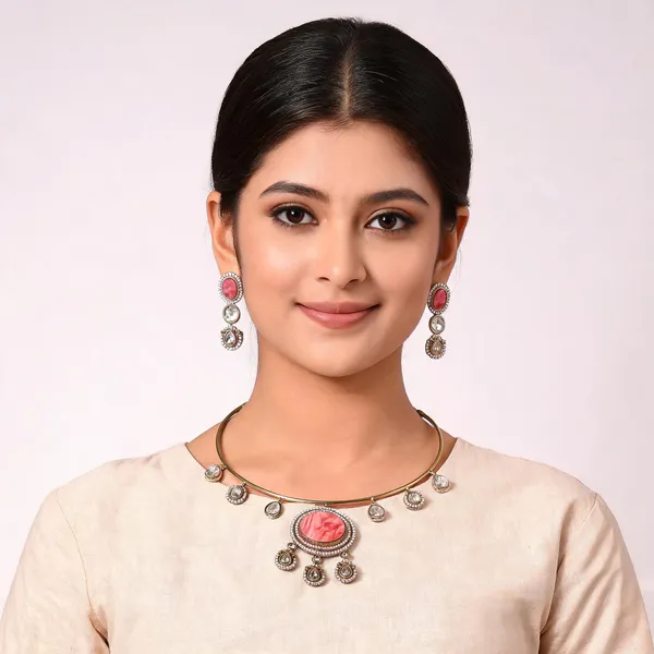 Halsi_style_necklace_with_moissanite_in_pink,_with_AD_and_Kundan._Gold_plating,_matching_earrings