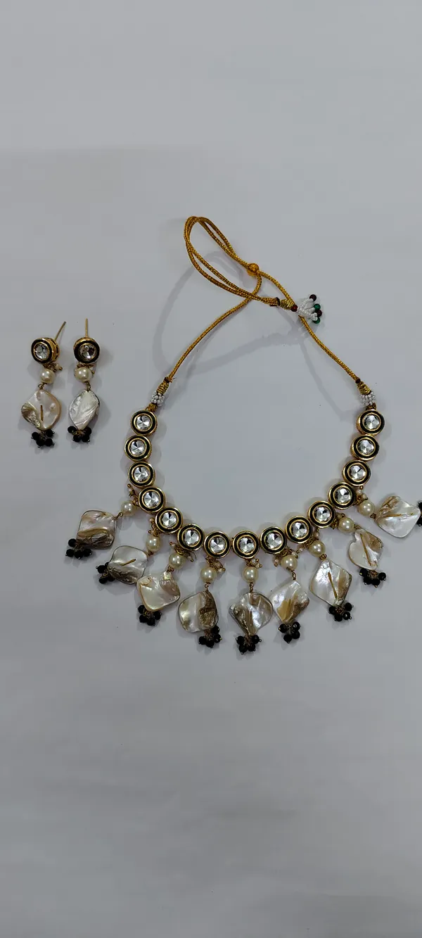 Gold_Tone_Stone_And_Pearl_Necklace_Set_for_Women