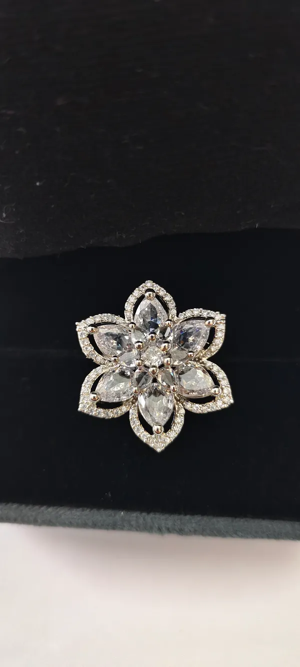 Silver_Tone_Crystal_Floral_Ring_Free_Size