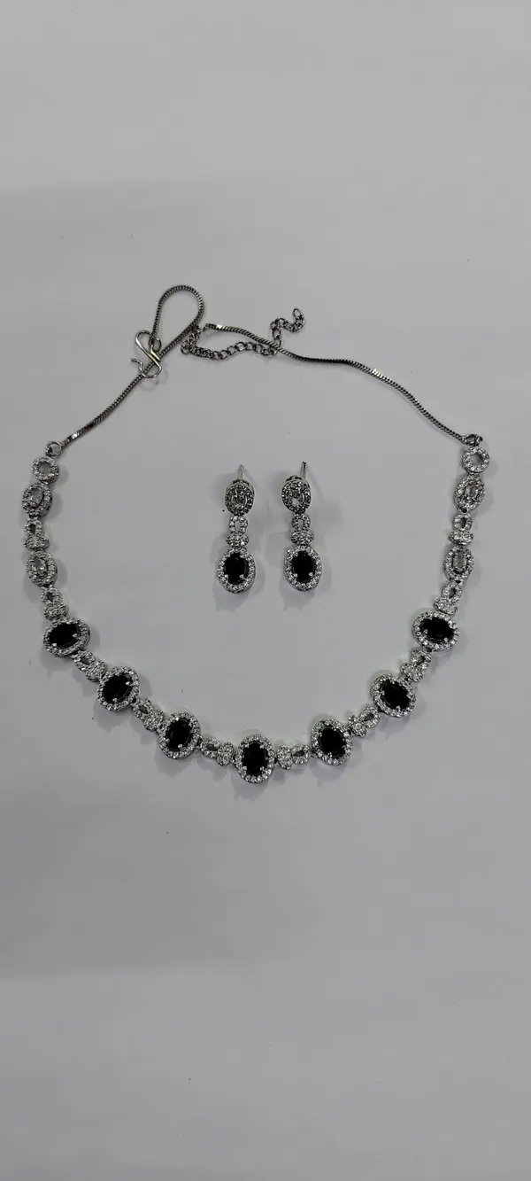 Silver_Tone_Black_Stone_Necklace_And_Earrings_Set_For_Women