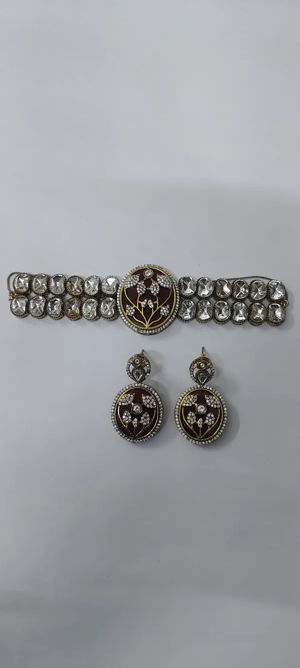 Kundan_Choker_Bracelet_and_Earring_Set,_Brown,_AD_Embellished_Centrepiece_with_Floral_Motif
