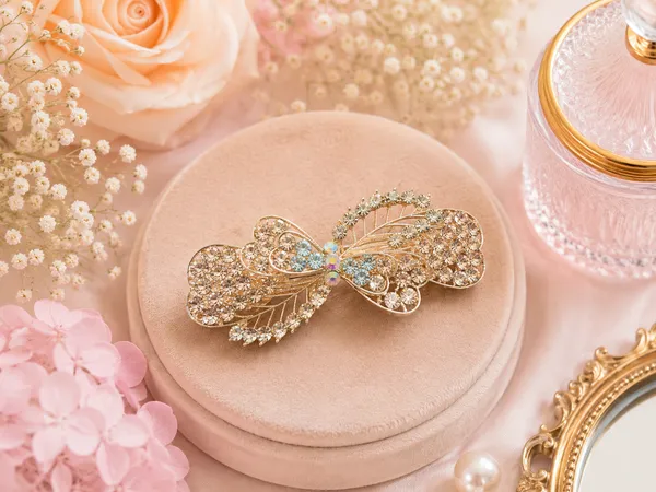 Gold_Tone_Rhinestone_Butterfly_Hair_Clip_for_Women