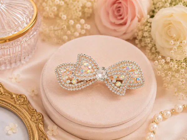 Silver_Rhinestone_Bow_Hair_Clip_for_Women