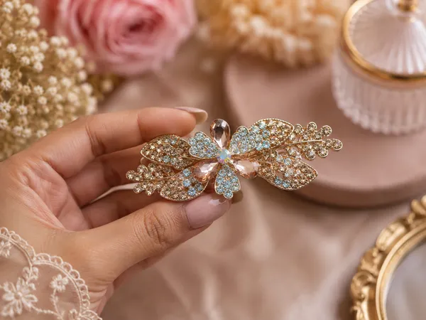 Gold-Tone_Crystal_Butterfly_Hair_Clip_for_Women