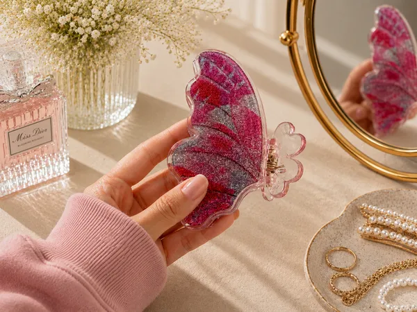 Pink_Acrylic_Butterfly_Hair_Claw_Clip_for_Women