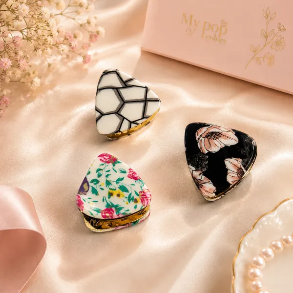 Multicolour_Printed_Triangular_Hair_Claw_Clips_Set_for_Women