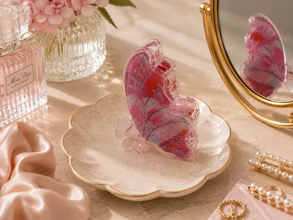 Pink_Acrylic_Butterfly_Hair_Claw_Clip_for_Women