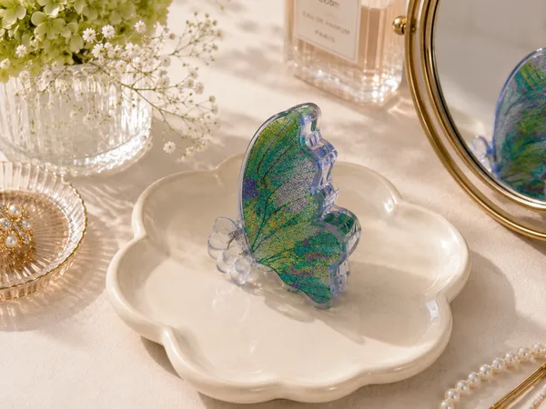 Green_Acrylic_Butterfly_Hair_Claw_Clip_for_Women